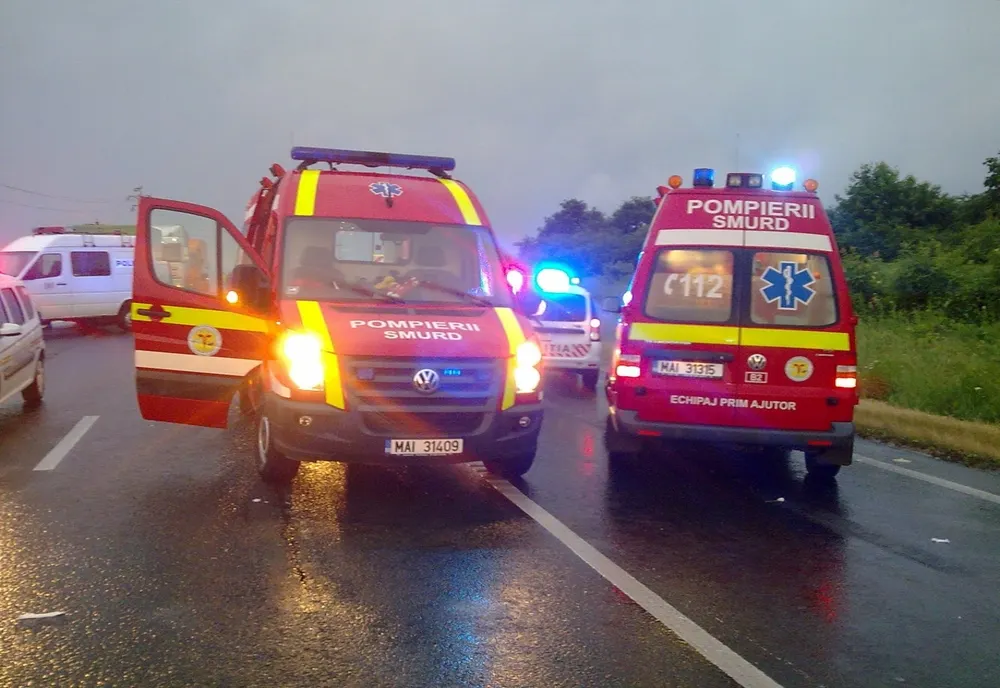 Grav accident în Oşorhei! Fetiţă de 9 ani lovită de două maşini conduse de un clujean şi un austriac