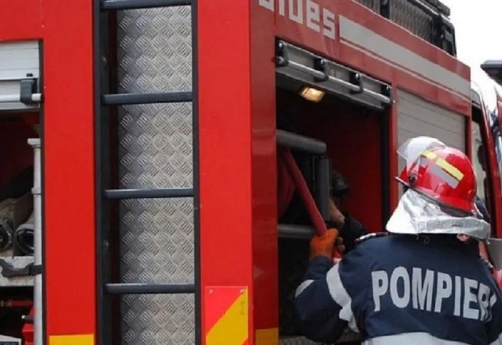 Maşină cuprinsă de flăcări în Oradea