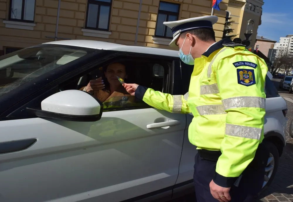 1 Martie cu mărtişoare de la poliţiştii bihoreni