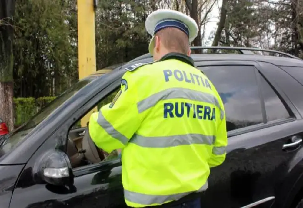 Amenzi de circa 58.000 lei, aplicate de polițiștii bihoreni șoferilor indisciplinați în trafic! Zece permis de conducere, reținute