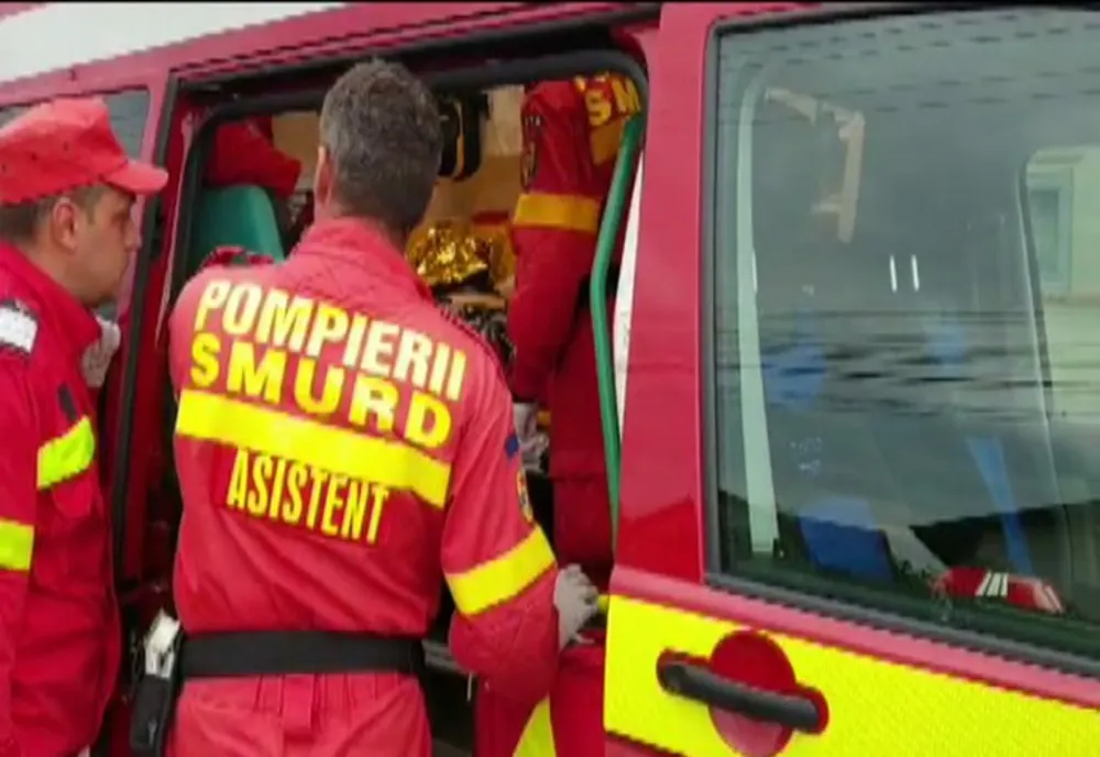 Orădean în stare gravă după ce a încercat să sară gardul propriei case