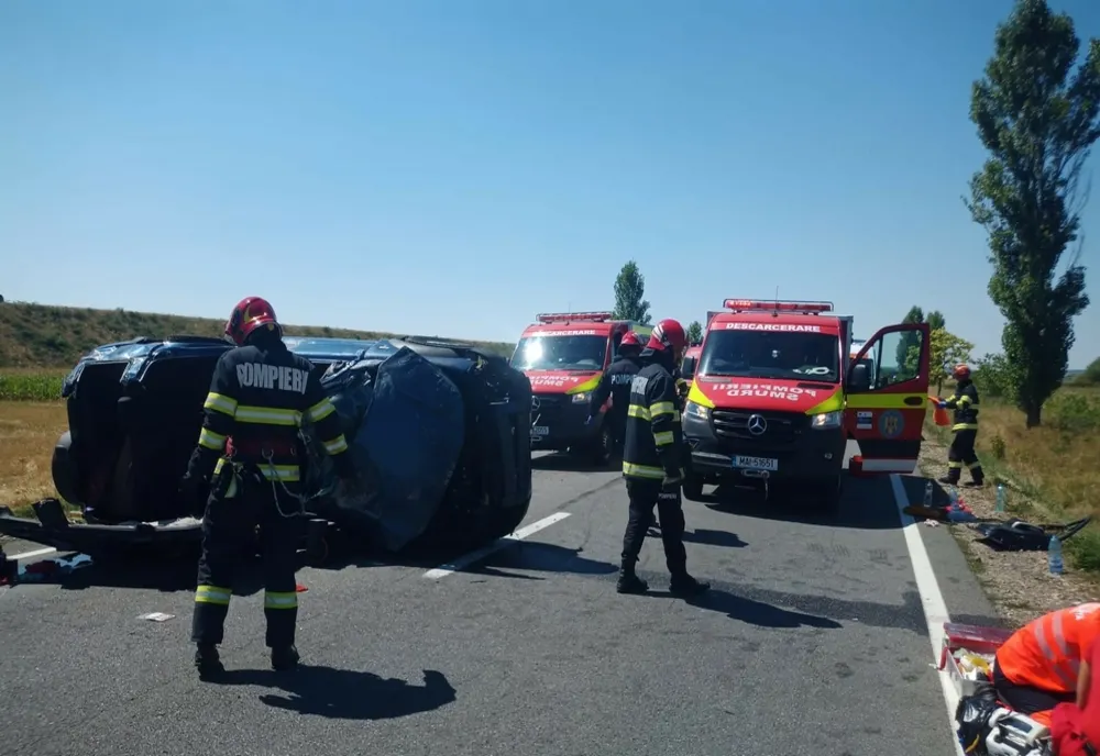 Grav accident în Bihor! Un adult şi un copil au murit! Un alt copil este în stare gravă (FOTO)