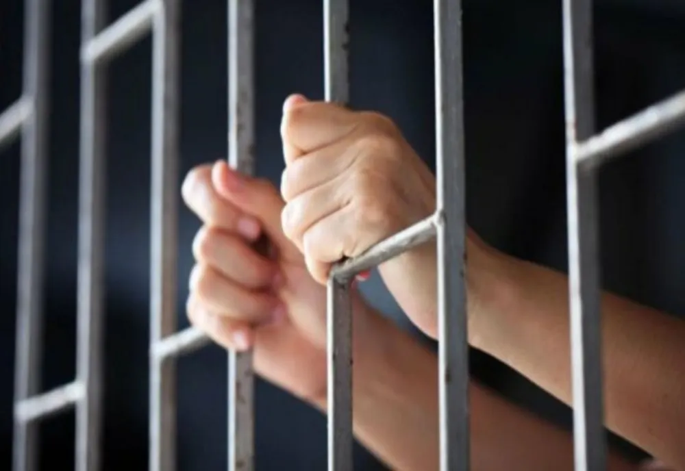 Bihorean condamnat la 5 ani și 6 luni de închisoare, depistat și încarcerat de polițiști! Ce infracțiune a comis