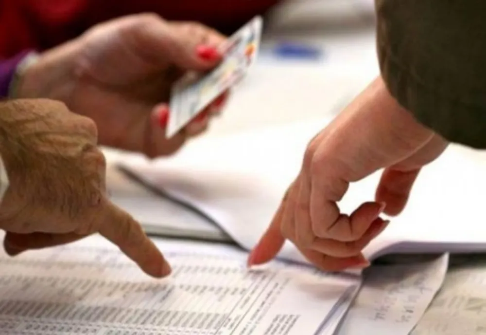 Premieră după Revoluție: Procesul electoral, suspendat în 22 de judeţe