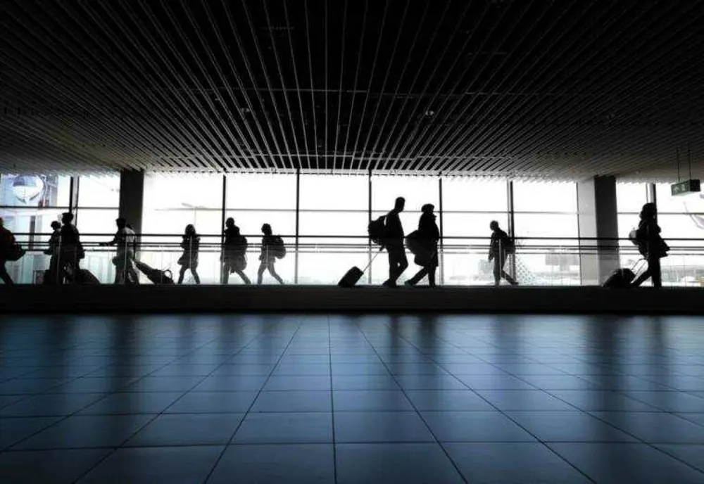 MAREA BRITANIE: ZBORURILE PE AEROPORTUL HEATHROW S-AU RELUAT