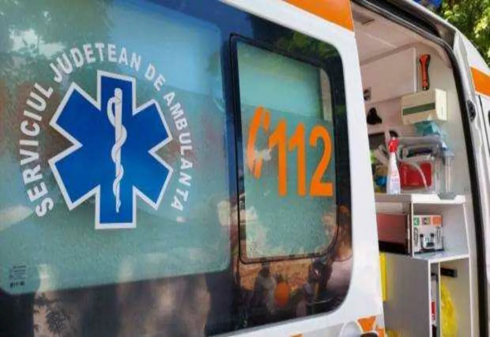 Un elev din Bihor a ajuns la spital după ce a băut o combinație de suc și medicamente pregătită de un coleg