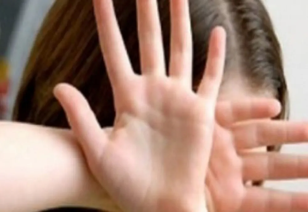 Percheziții la locuința unui bărbat din Bihor, suspectat de pornografie infantilă