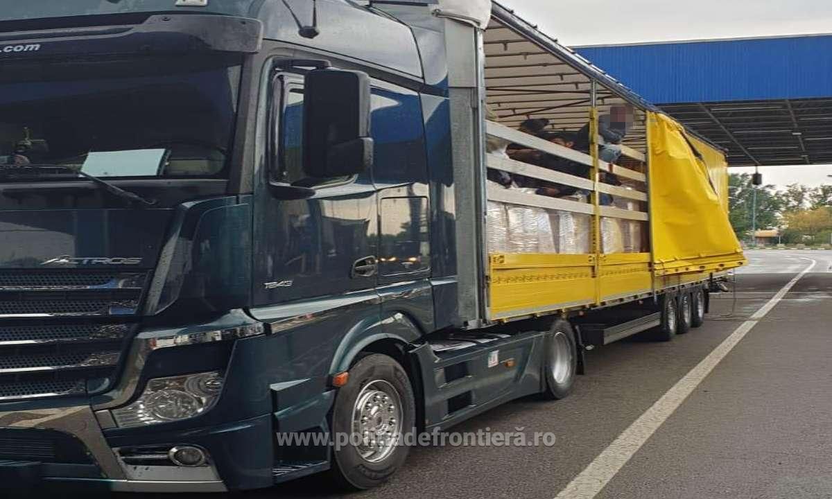 156300911695-6017-S4