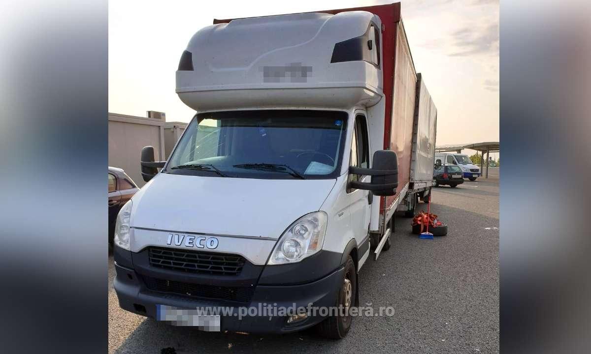 1565169629242-6115-S4