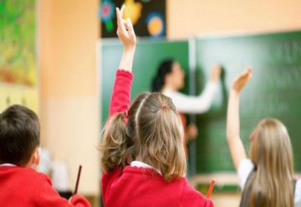 Vacanța de iarnă 2019-2020. Când se întorc elevii la școală, după Sărbători