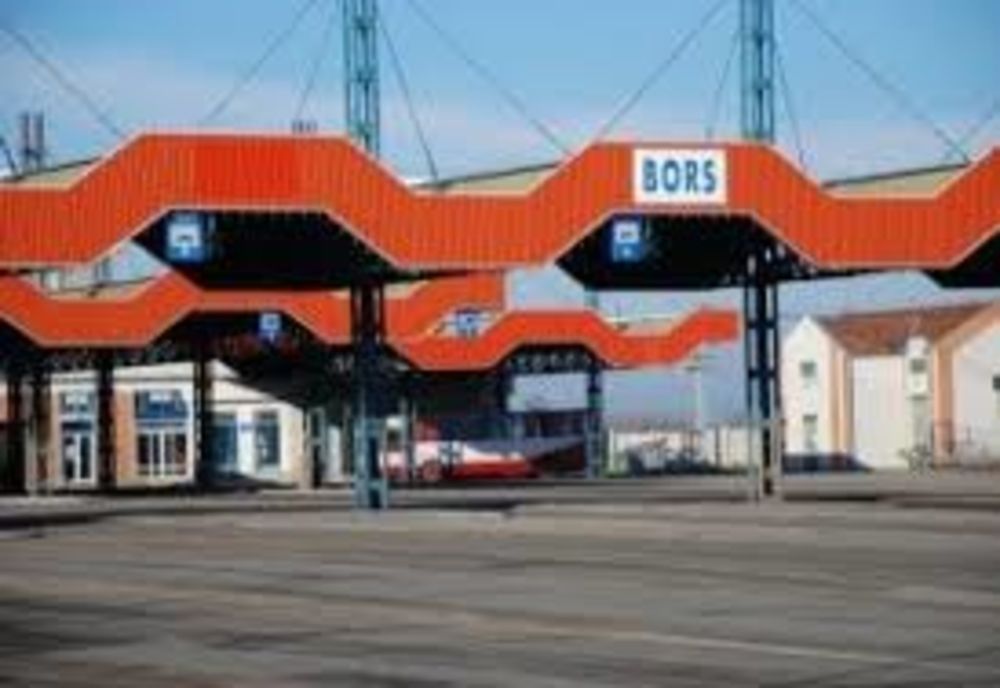  Un autocar cu orădeni care vin tot din Italia, urmează să sosească în ţară în această noapte 