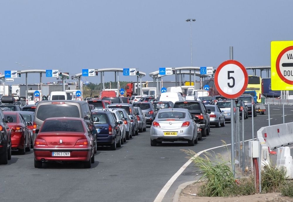 Trafic INTENS la frontieră, în weekend: peste o sută de mii de persoane