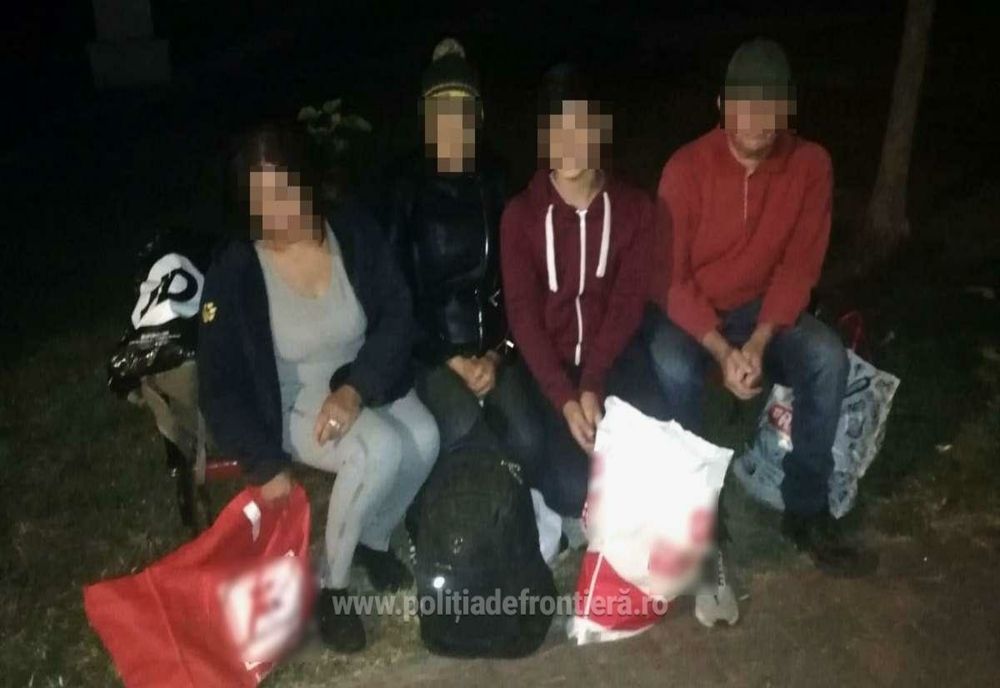 Patru cetățeni din Algeria şi Maroc, depistaţi pe când voiau să treacă granița în Ungaria