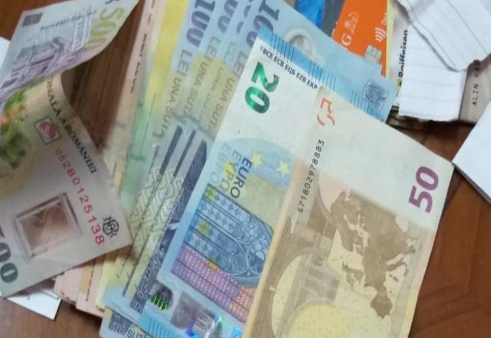 Bărbat bănuit de camătă, șantaj și alte infracțiuni, prins în flagrant și reținut de polițiștii orădeni