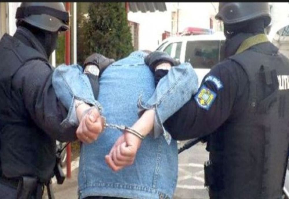 Proxenet dat în urmărire internaţională prins de poliţiştii bihoreni