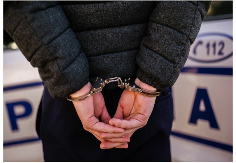 Bihorean ameninţat cu moartea de un cămătar din Oradea! Oamenii legii l-au prins în flagrant