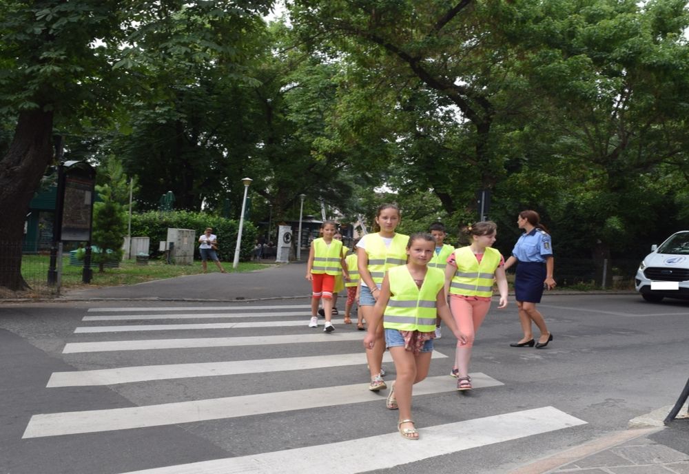 Proiectul „Educație pentru siguranță” derulat de polițiștii de prevenire bihoreni