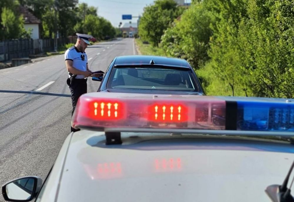 Tânăr din Bihor reţinut! Aflat la volan, beat şi fără să deţină permis, a provocat un accident rutier