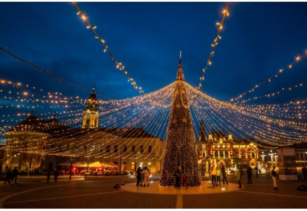 Se aprind luminile de sărbători la Oradea