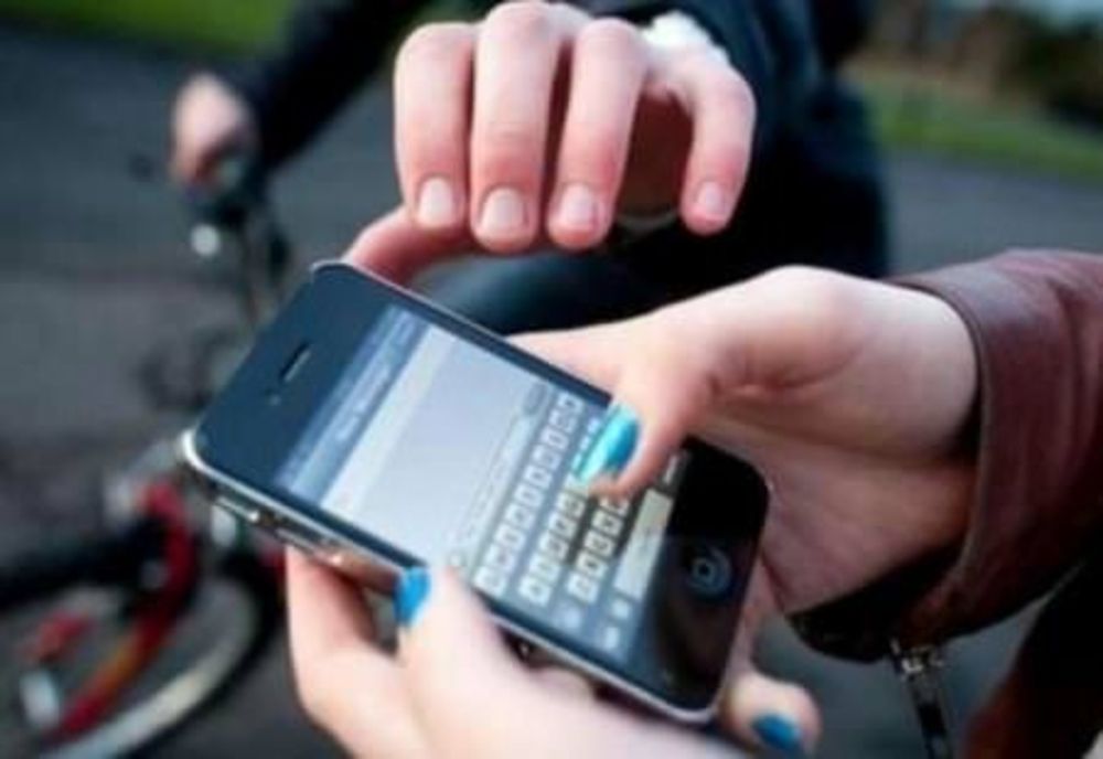 Hoţi de telefoane din Salonta arestaţi! Ce metode neobişnuite aplicau 