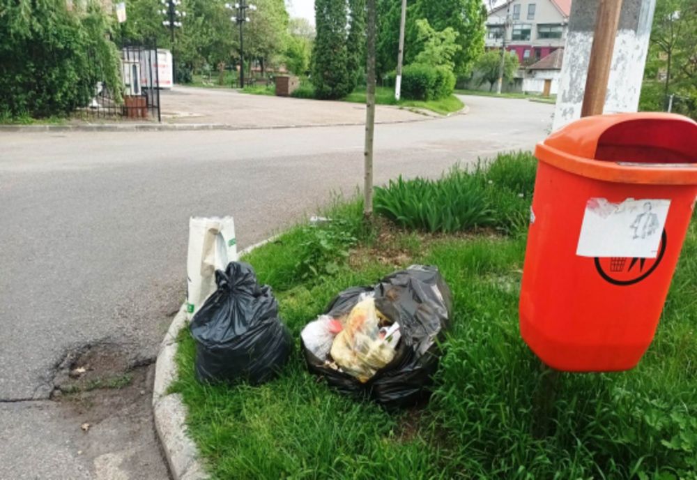 25 de persoane care au depozitat ilegal deșeuri pe domeniul public au fost identificate şi sancționate de Poliția Locală Oradea
