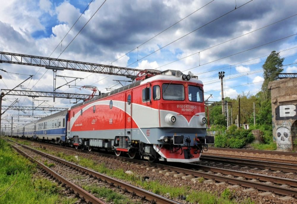 Studenții vor primi bilete mai ieftine la transportul cu trenul. Anunțul lui Sorin Cîmpeanu