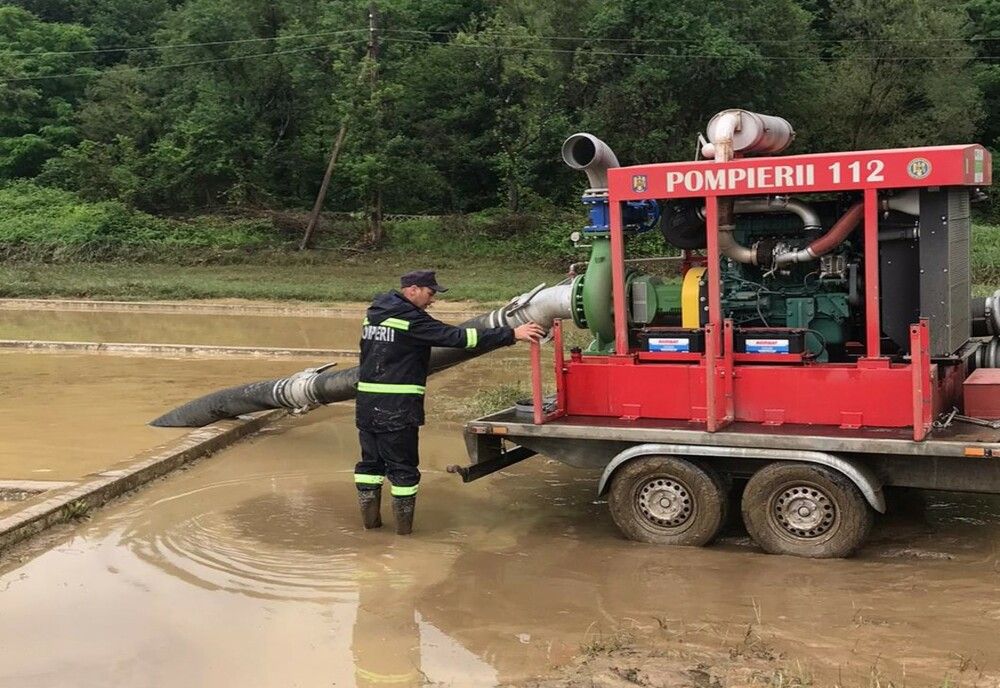 Pompierii bihoreni au intervenit pentru înlăturarea efectelor negative ale ploilor torențiale căzute în județ
