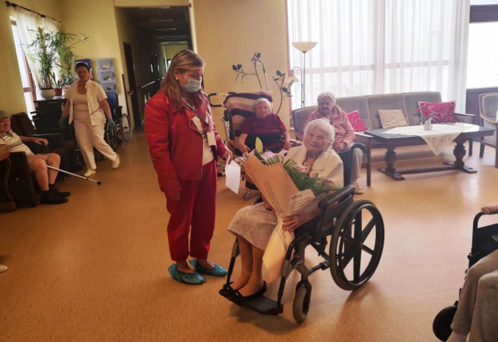 Centagenară, premiată de Primăria Oradea