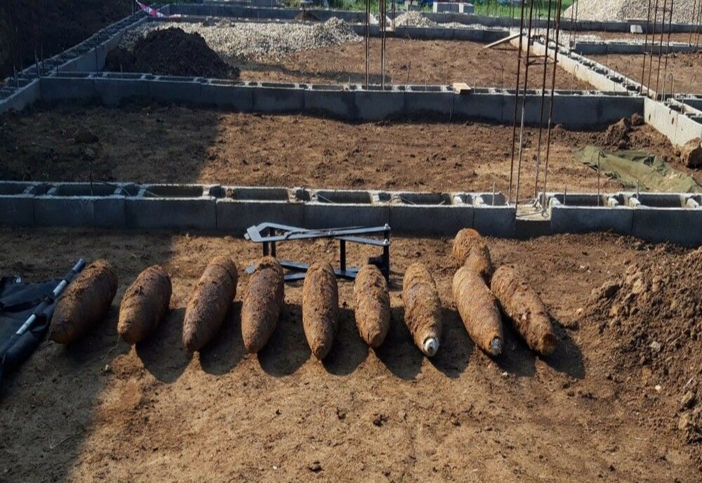 Un adevărat arsenal de război descoperit în localitatea bihoreană Biharia (FOTO)