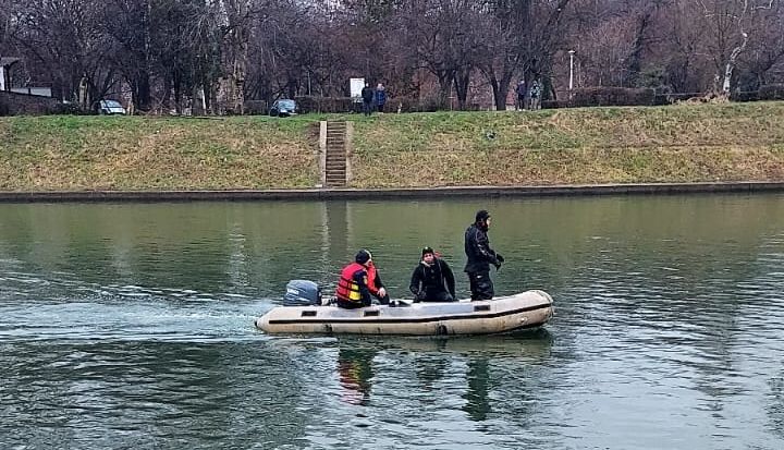 cautare oradean cris 3