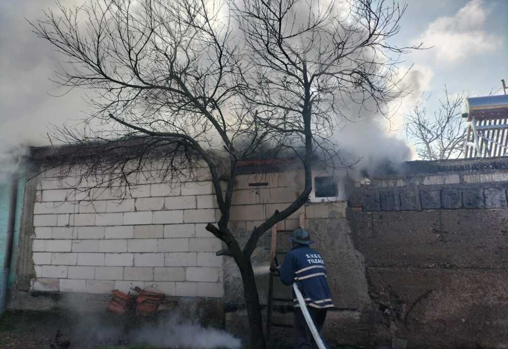Incendiu la o gospodărie din Tileagd (FOTO)