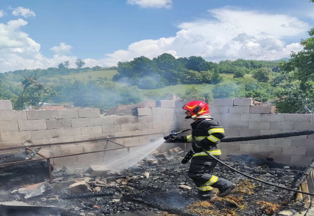 Peste 180 de intervenții desfășurate de pompierii militari bihoreni în minivacanța de Rusalii