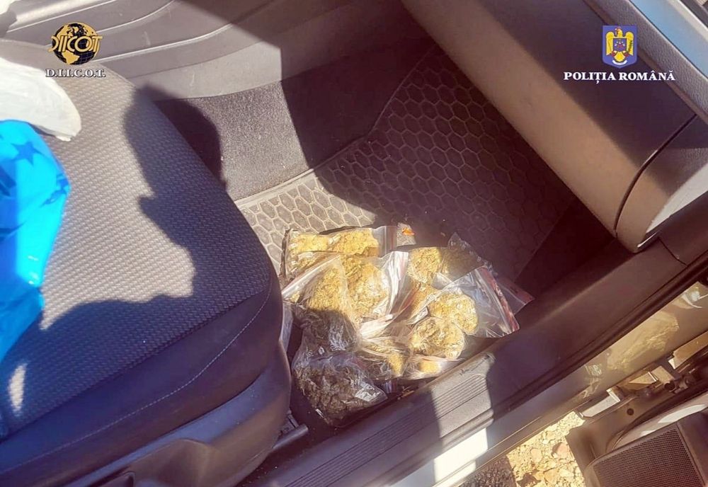 Traficant de droguri, prins în flagrant de procurorii DIICOT Oradea
