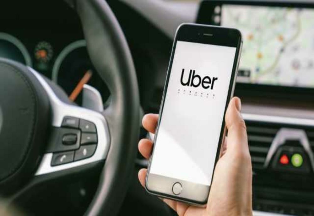 ŞOFERII DE BOLT ȘI UBER, LIVRATORII GLOVO ŞI WOLT VOR AVEA PROPRIUL SINDICAT
