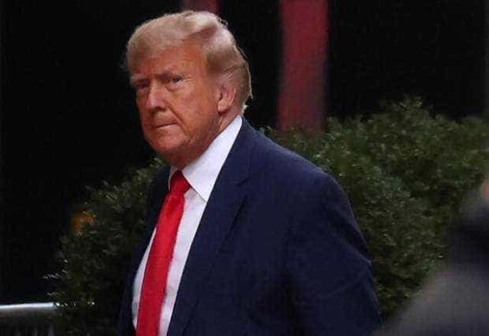 DONALD TRUMP: „ÎMI ESTE MAI UȘOR SĂ NEGOCIEZ CU RUSIA DECÂT CU UCRAINA”