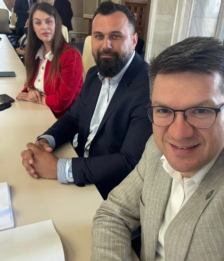 ZĂRNESCU SAMUEL: ”ÎN ATENȚIA PREOȚILOR, PASTORILOR, LIDERILOR BISERICEȘTI ȘI A CREȘTINILOR DE PRETUTINDENI: COMUNITATEA LGBTQIA+ ȘI IDEOLOGIA PE CARE O PROMOVEAZĂ NU SE COMBAT CU PANCARTE SAU LOZINCI ÎN STRADĂ, SAU PRIN INTERZICEREA AUTORIZAȚIILOR PENTRU 