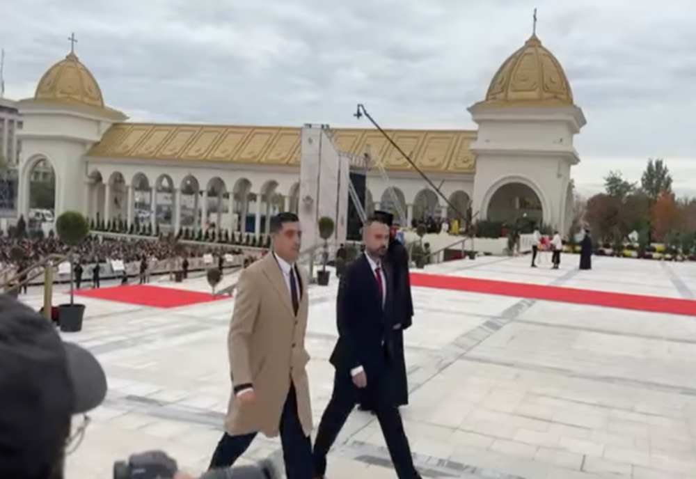 CEI MAI IMPORTANȚI LIDERI, LA SLUJBA DE LA CATEDRALA NAȚIONALĂ