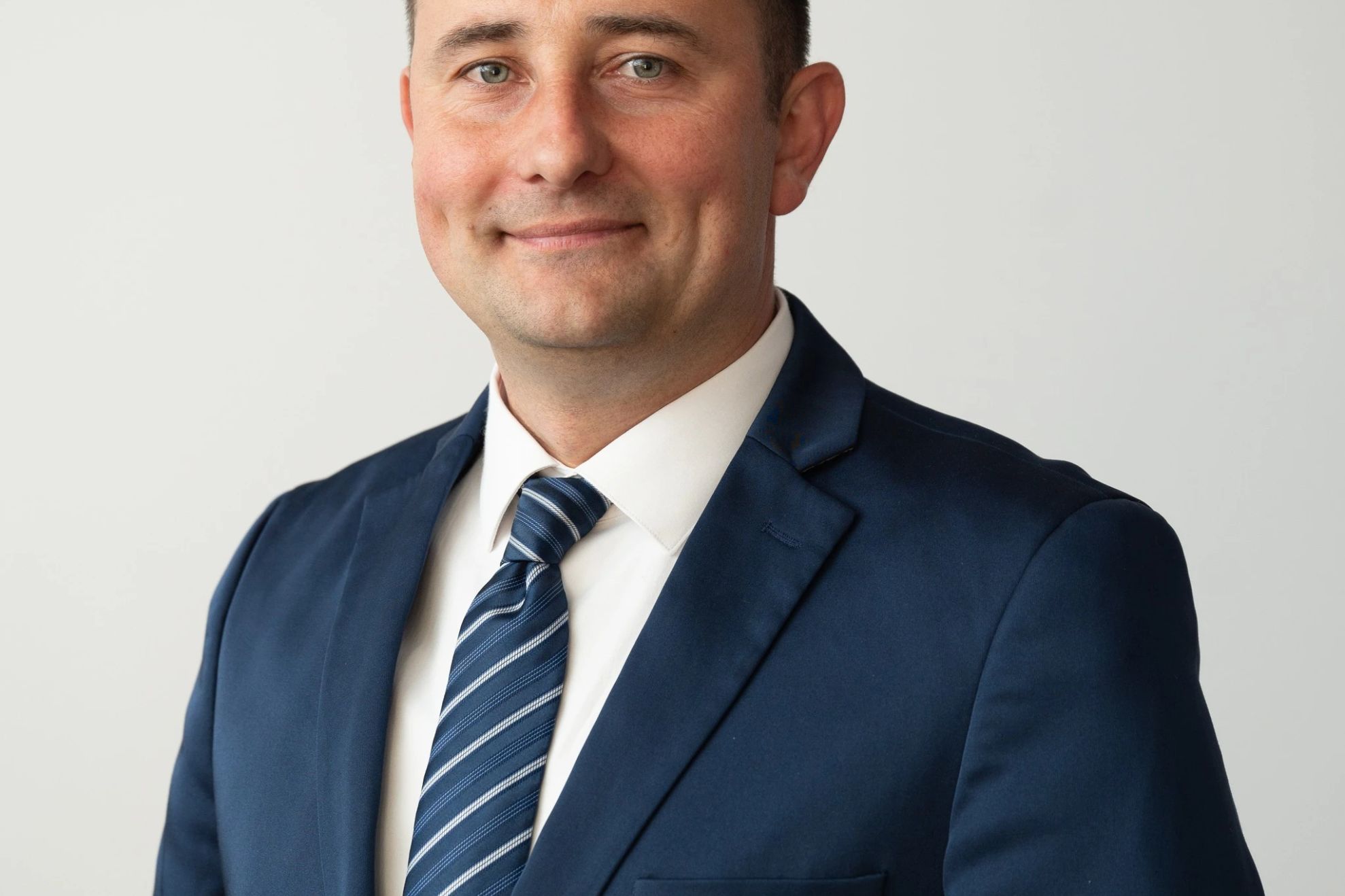 Deputatul Cristian-Emanuel Cîmpan trece de la POT la PSD