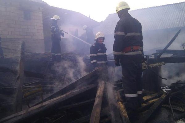 Bihor. Incendiu provocat de un copil de şase ani