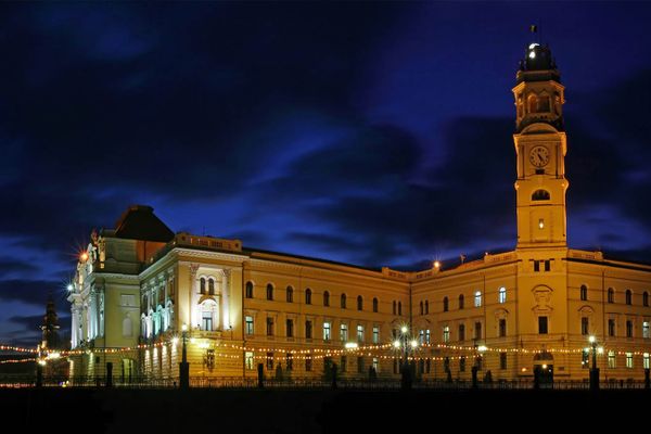 Turnul Primăriei Oradea poate fi vizitat și noaptea - în ultima sâmbătă din lună