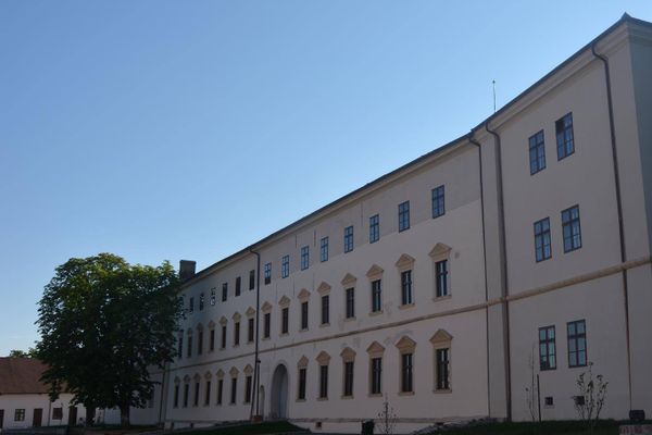 Expoziții temporare șI permanente găzduite de Muzeul oraşului Oradea – complex cultural