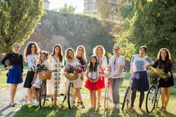 Skirtbike Oradea sărbătorește femeia în anul Centenarului