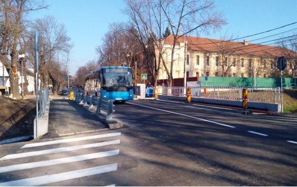 A fost deschisă circulația rutieră pe noul pod de lângă Universitate