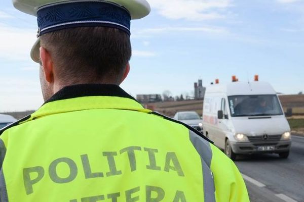 Prins în trafic fără permis de conducere