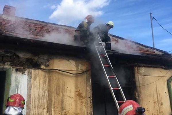 Incendiu pe strada Miron Pompiliu din Oradea