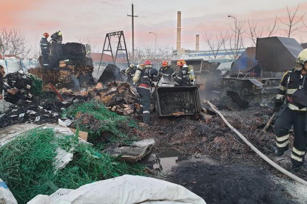 Incendiu la o societate comercială din parcul industrial