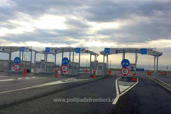 Cetăţean camerunez cu documentul de identitate francez, depistat de poliţiştii de frontieră din P.T.F Nădlac II