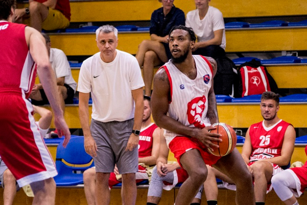 Vești bune pentru orădeni-Sean Barnette se întoarce la CSM CSU Oradea