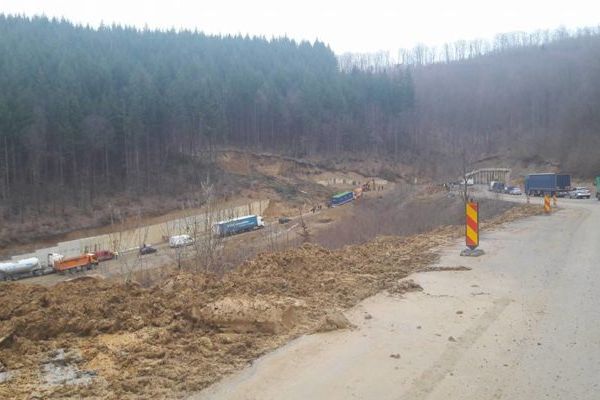 Se reiau lucrările la DN76 între Criștiorul de Jos și Vârfurile