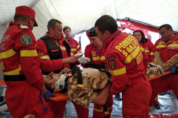Pompierii militari bihoreni, medici și asistenți ai SMURD Bihor participă la cel mai mare exercițiu medical multinațional din istoria Alianței Nord-Atlantice